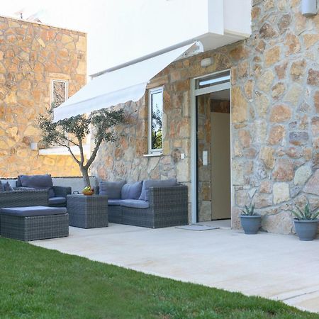Villa Douglas - Private Pool, Bbq, 4Bdrms, View Pefkochori Exterior photo