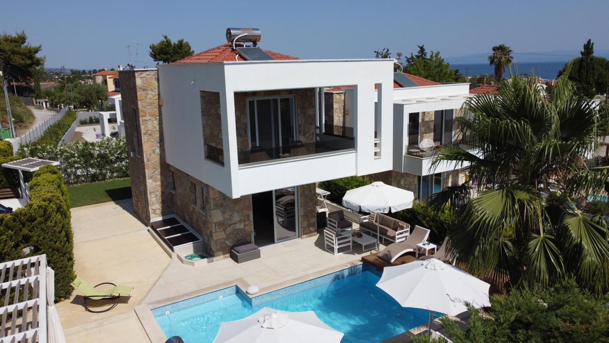 Villa Douglas - Private Pool, Bbq, 4Bdrms, View Pefkochori Exterior photo